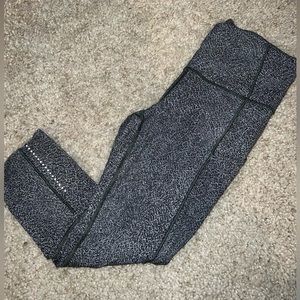 LULULEMON printed seamless high rise crop 23” leggings